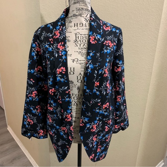 Lush floral blazer size small - Picture 1 of 6